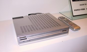 News：薄型エアロシルエットで、部屋が“リゾート”に――松下、プラズマT