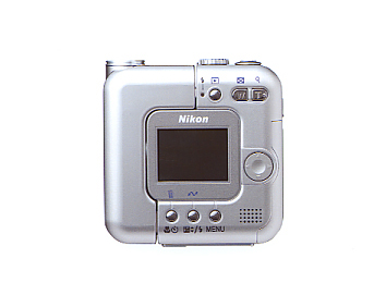 News：ニコン、スクエアボディに回転レンズの「COOLPIX SQ」発表