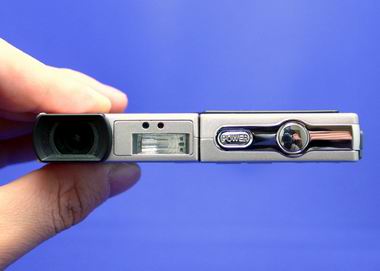 PCUPdate：“最薄”と“連写”にツァイスの描写力――「CONTAX SL300R T＊」