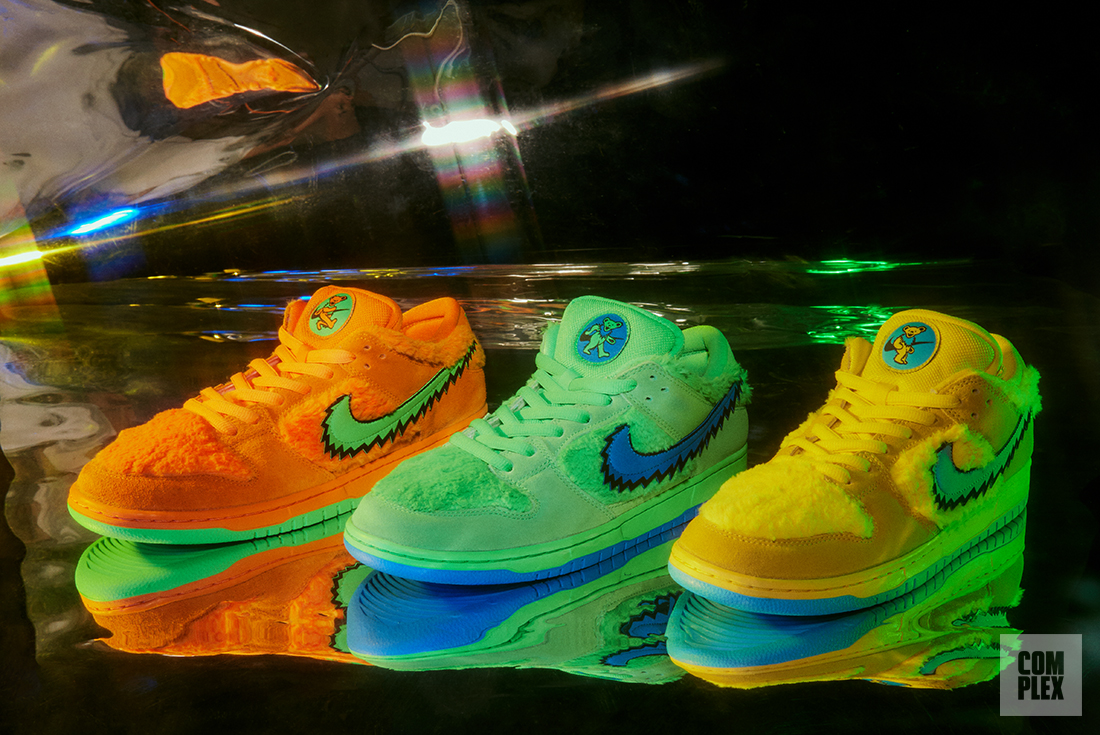 grateful-dead-nike-sb-dunks-
