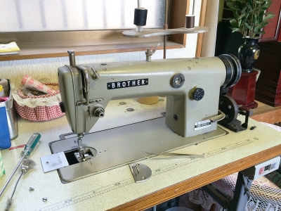 brother DB2-B755-3 ブラザー 工業用1本針本縫いミシンの釜に糸が噛ん