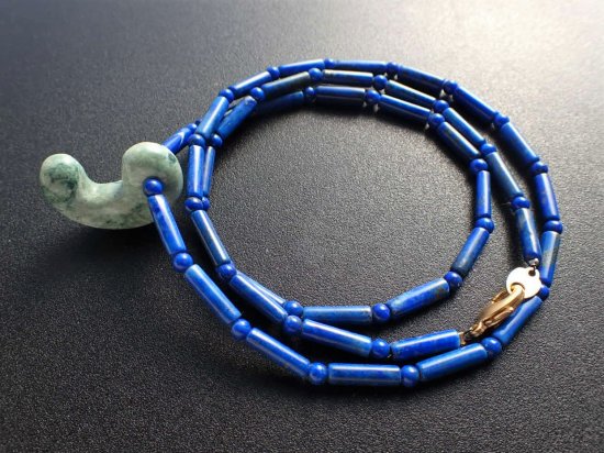 管玉ネックレス＞ 勾玉付き管玉ネックレスを手に古代を思う | 日本翡翠