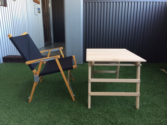 kermit chairにぴったりサイズのテーブルが登場 “CAMP-MANIA COMPACT