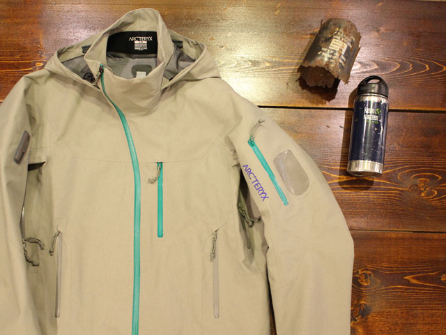 クラッシクモデルと呼びたくなる、Sidewinder Jacket & Rush Jacket