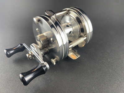 この大きさが基本なのです。M-53A、F-51A、F-51ADX、F-51B、F-51BDX