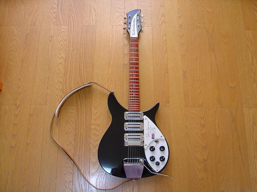 綴木 馴のビートルズ(BEATLES)，所持楽器一覧