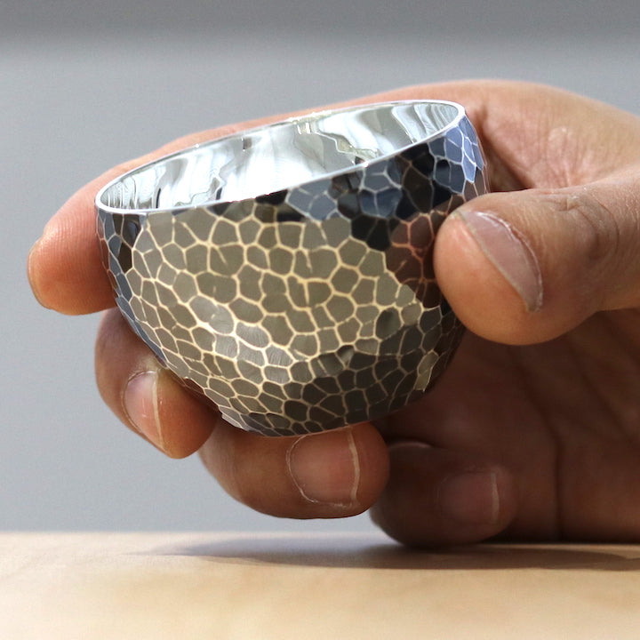 ☆ 銀杯 銀製のブランデーグラス 鎚目模様 酒器☆銀製刻印☆102g