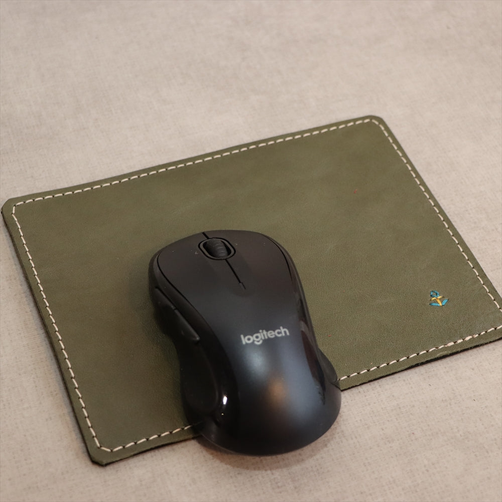 フィーカ | 革製マウスパッド | デスクに映える刺繍と白ステッチ st-5