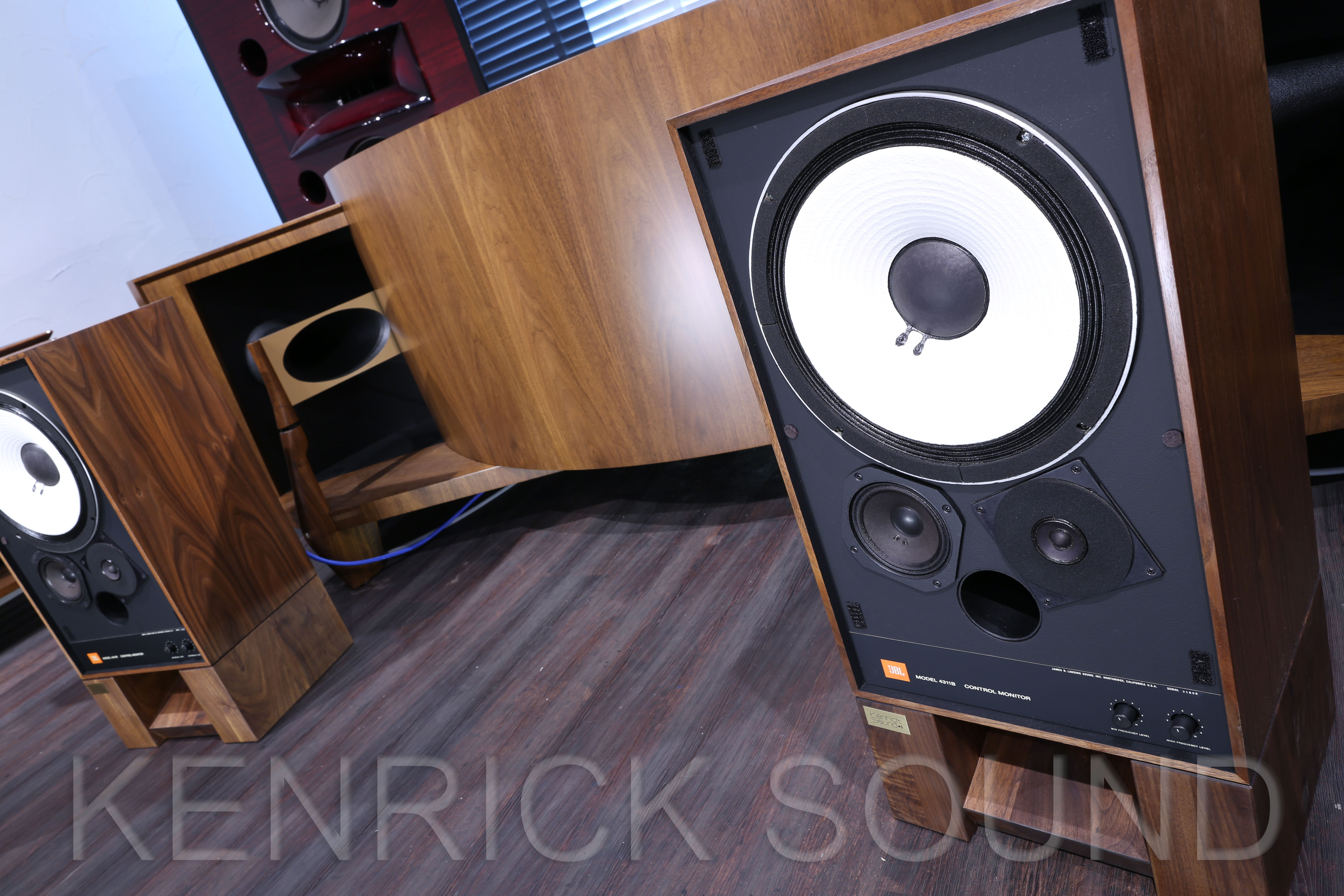 JBL 4311B ウォールナットキャビネット ケンリックサウンド・メンテ品