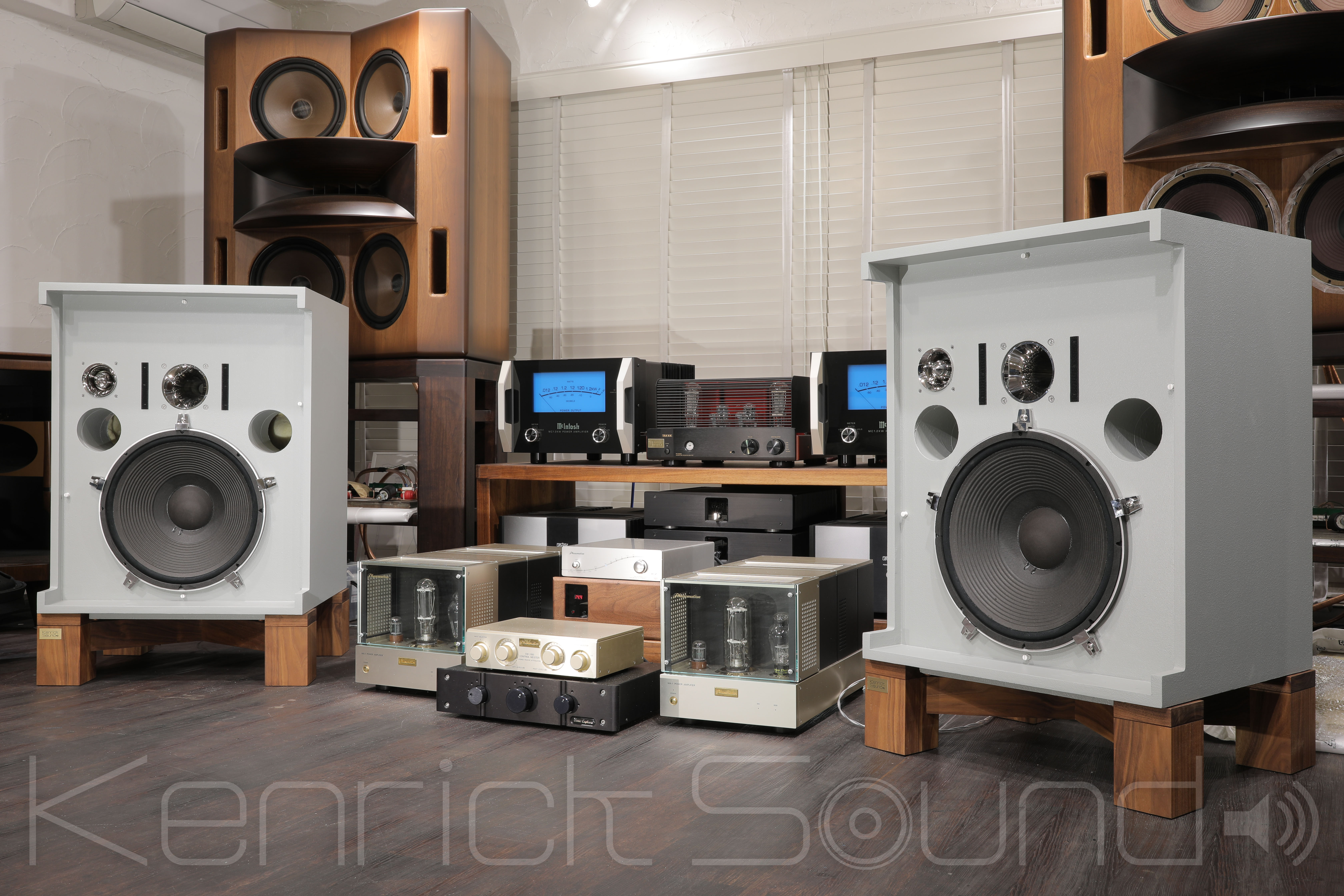 理想の3WAY構成 JBL 4320 ほとばしる『軽低音』と『重高音