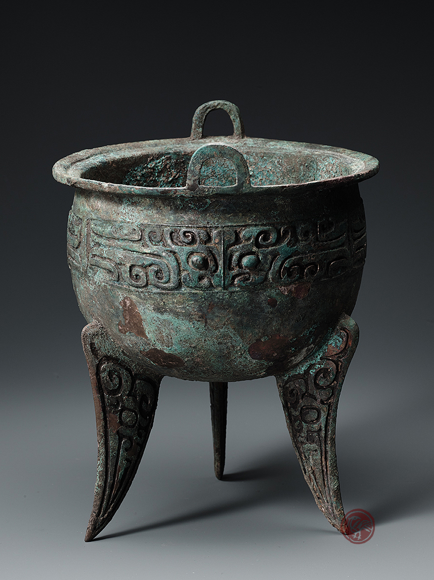 ARCHAIC BRONZE DING, WITH BLADE FEET