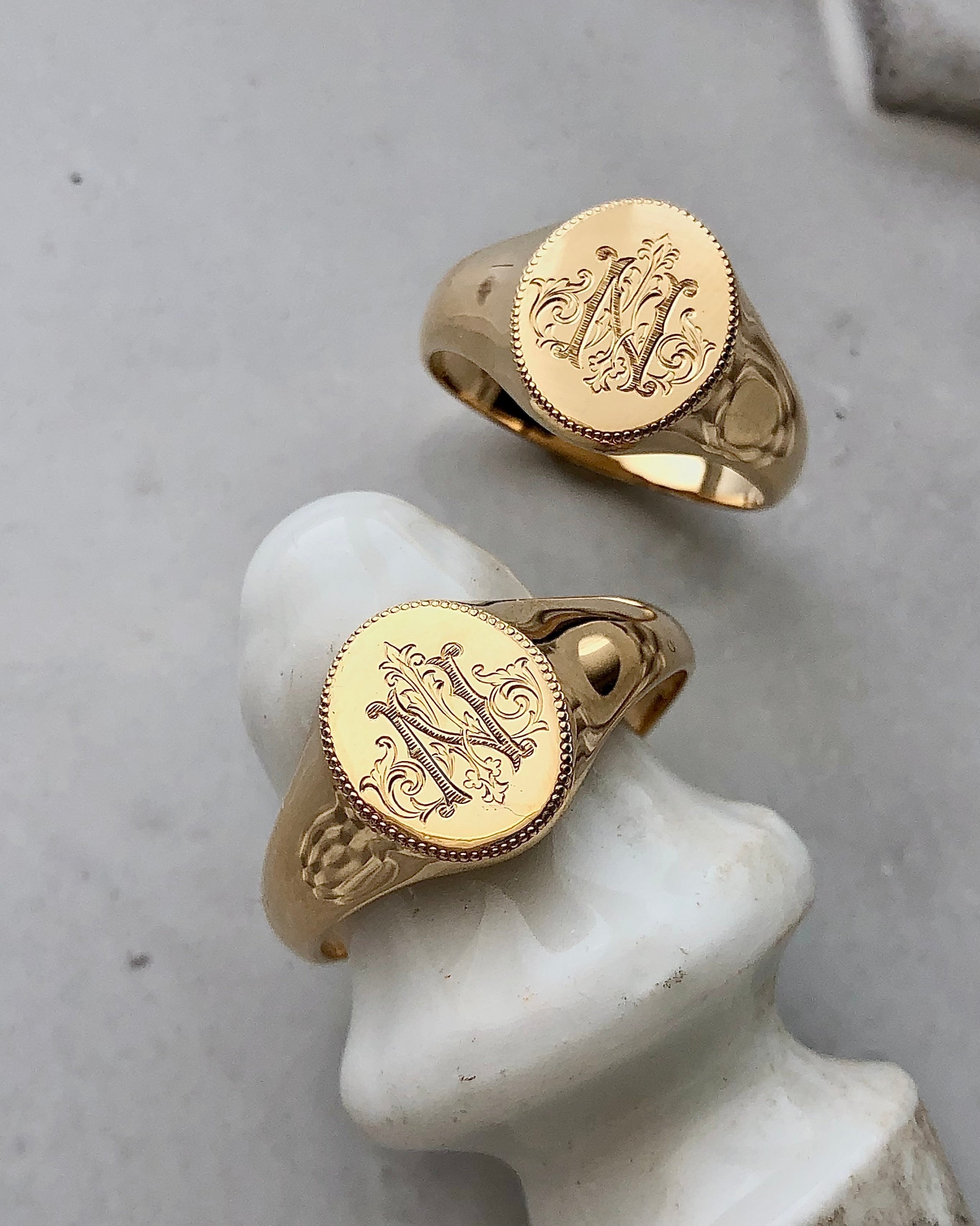 SILVER/K10/K18】Middle Oval Signet Ring – K1820 ATELIER