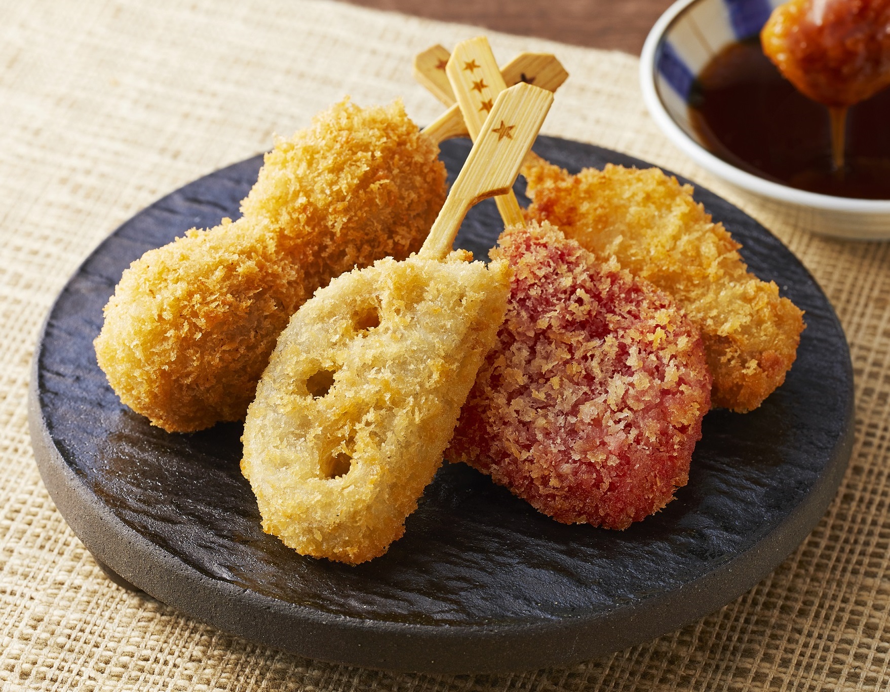 コラボ第二弾】ローソン×串カツ田中 『串カツ盛合せ』『からあげクン