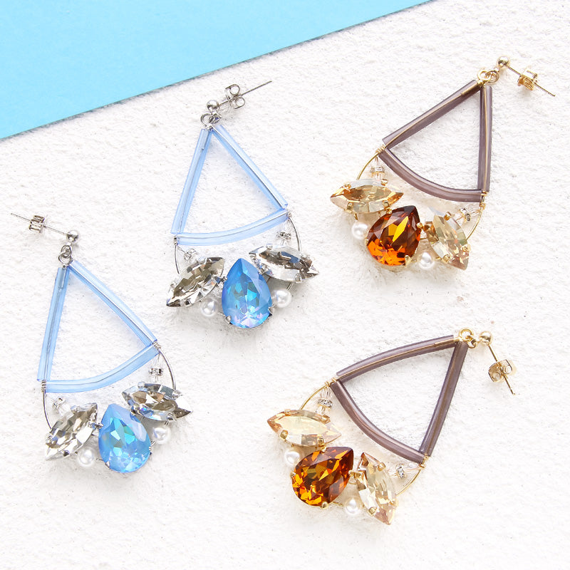 レシピNo.KR0990 PVCチューブと貴和クリスタルのビジューピアス – 貴和