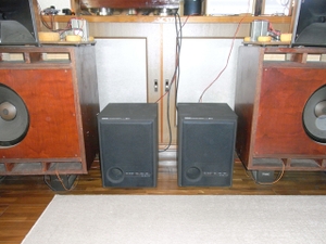 サブウーファーを試す(1): 改造が趣味