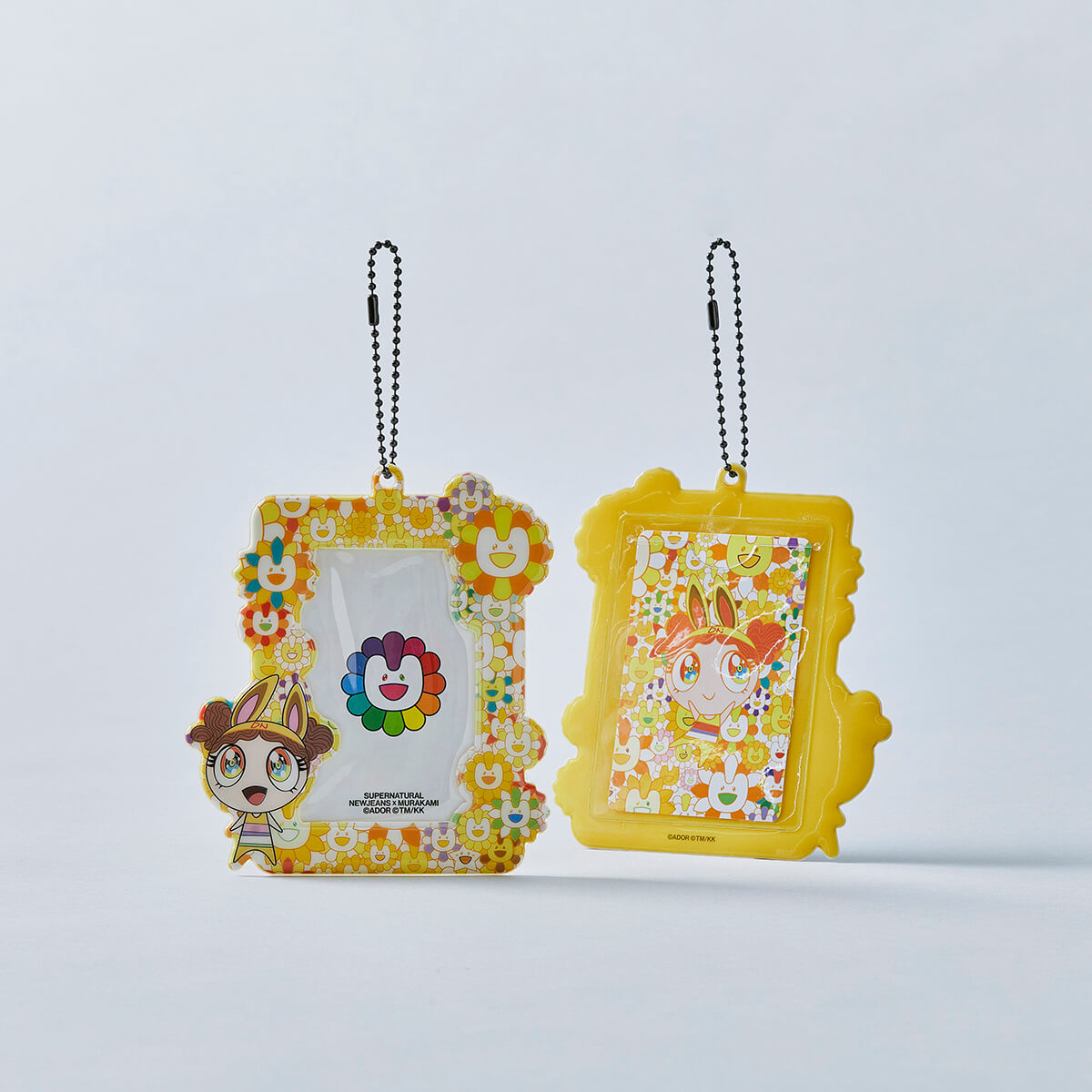 NewJeans x MURAKAMI Photo Card Holder Keyring (DANIELLE) – LINE