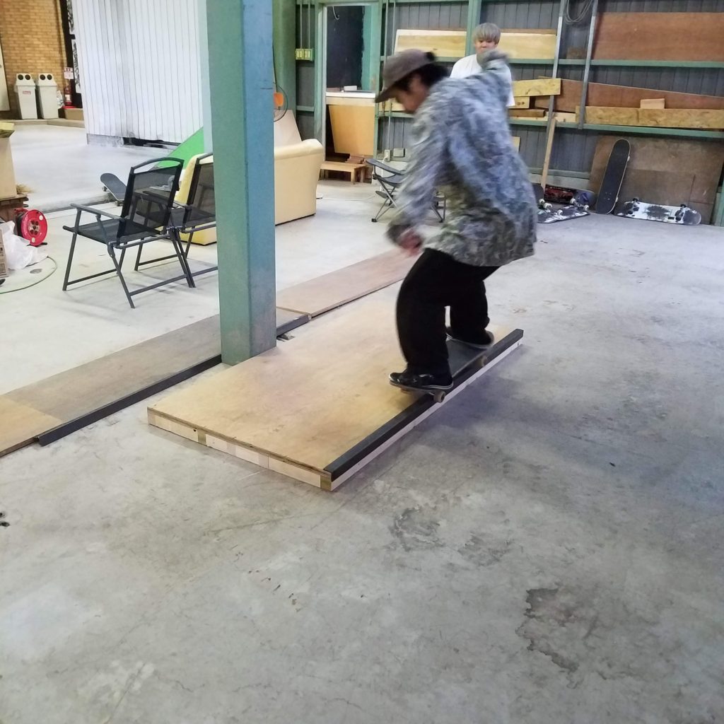 急遽マニュアル台製作♪ | LINKUP SKATEBOARD SHOP-リンクアップ