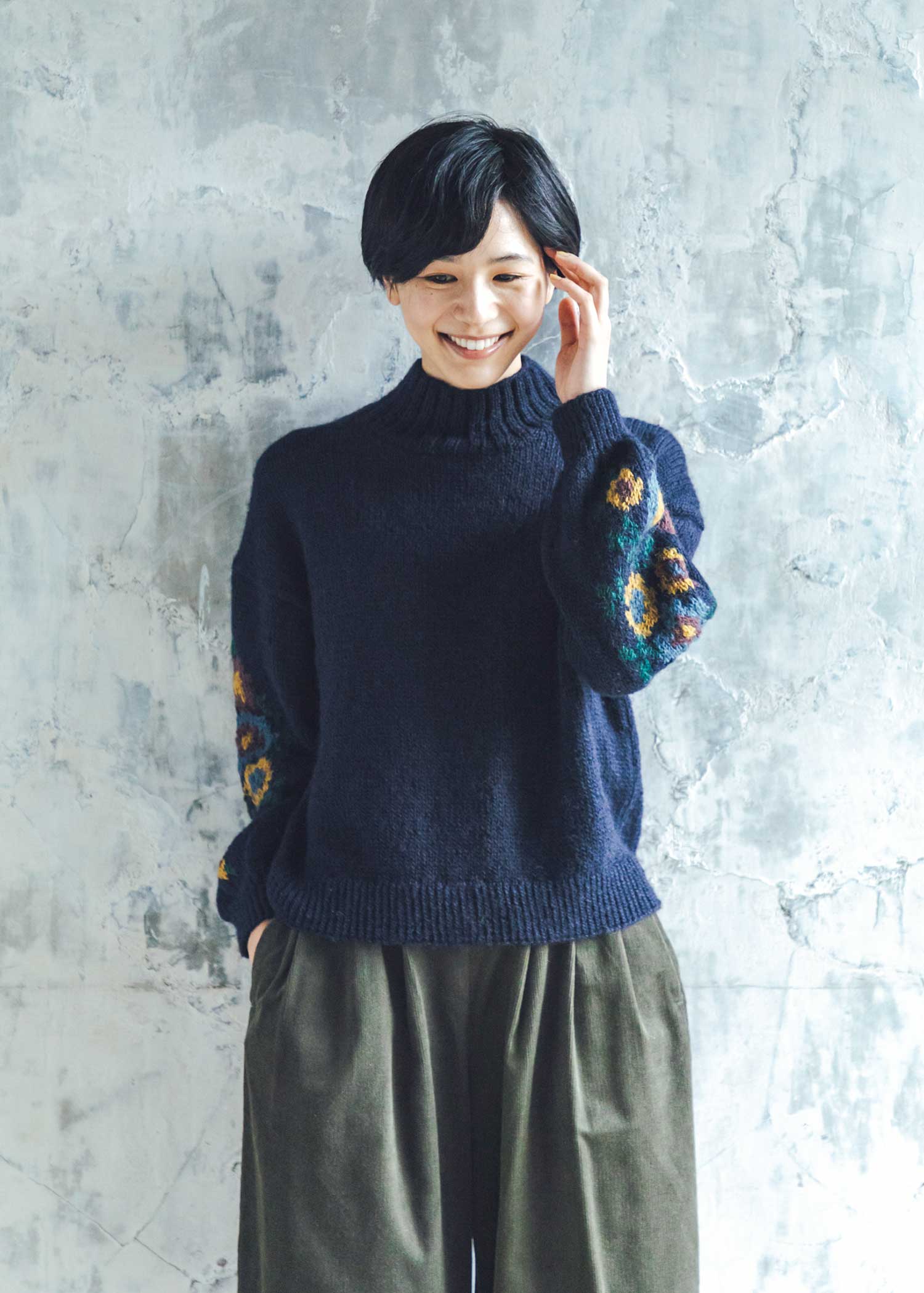 手編み花柄ジャカードハイネックプルオーバー