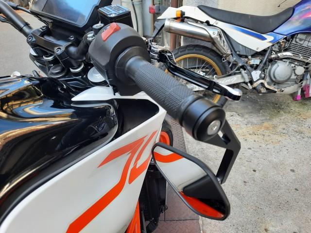 KTM 125DUKE バーエンドミラー取り付け｜バイクの整備