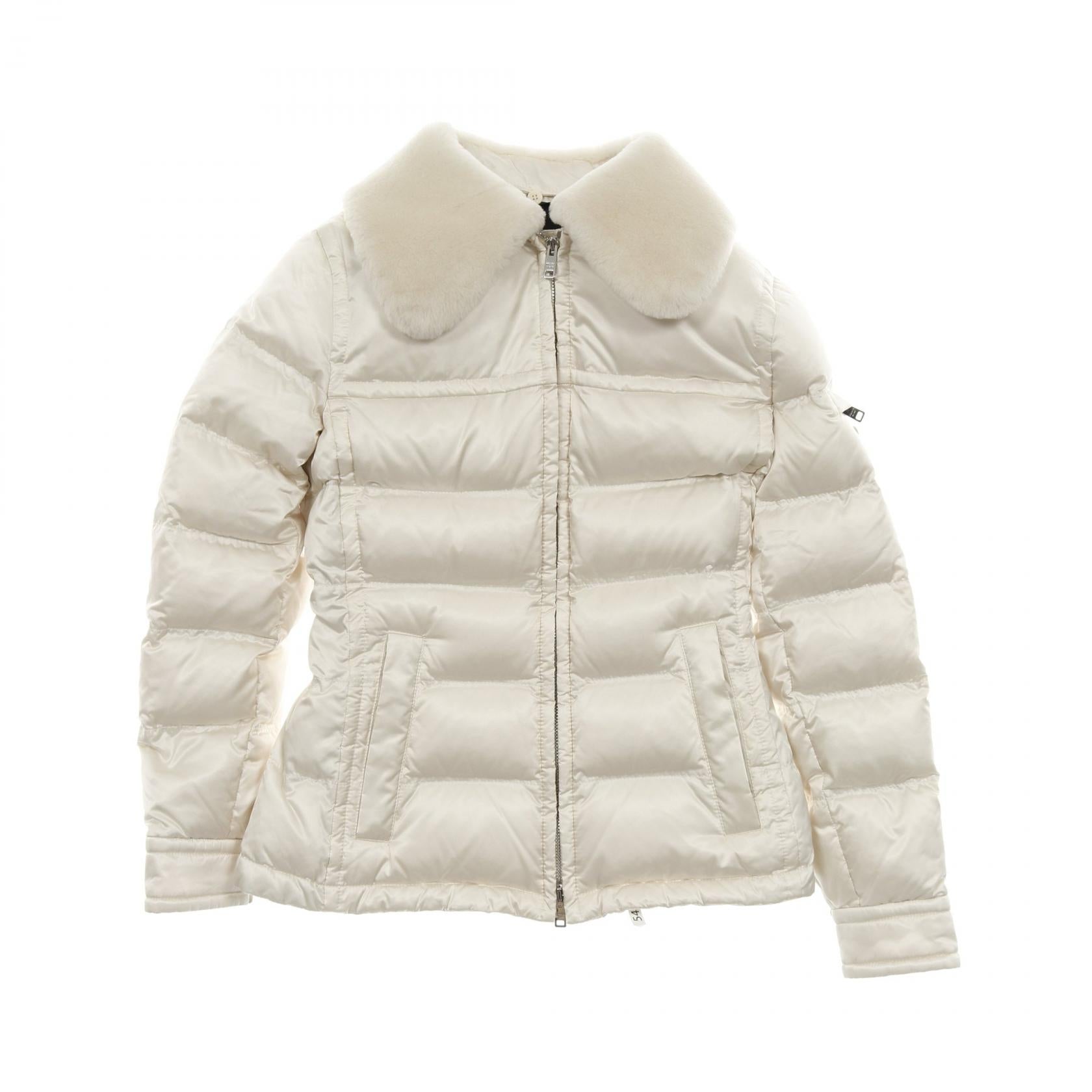 ダウンジャケット ナイロン アイボリー 三角プレート プラダ – RECLO