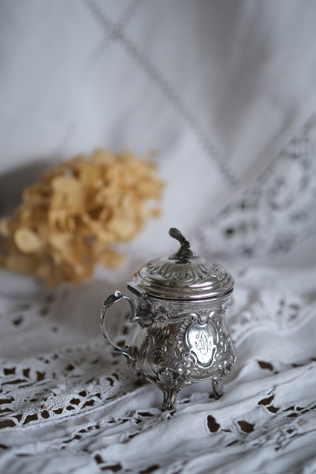 F106 フランス アンティーク フレンチシルバー ロカイユ装飾の