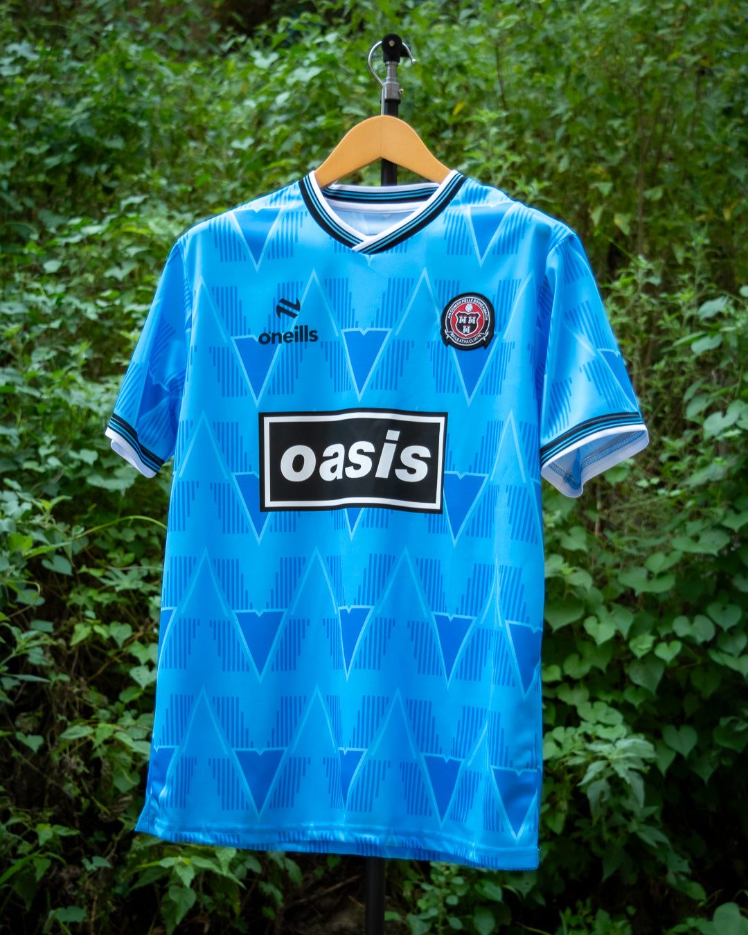 Oasis x Bohemian FC – Retro Futbol Jersey