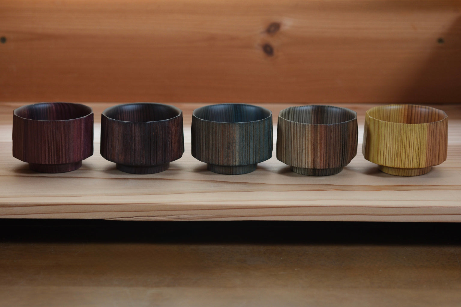 ぐい呑み（はつり）[木製・杉・草木染め・ヤポニカ] – River and Forest