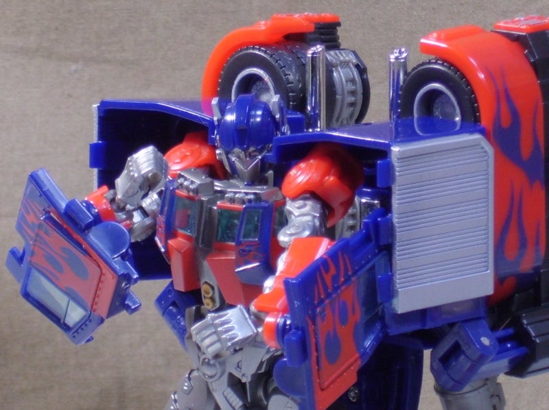 TS-01 オプティマスプライム | といず・くろすおーばー！