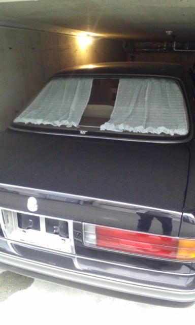 リアカーテン装着 | Y31セドリックシーマとの生活