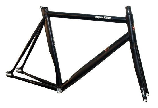 Bianchi Super Pista ビアンキ スーパーピスタ マットブラック | GMT