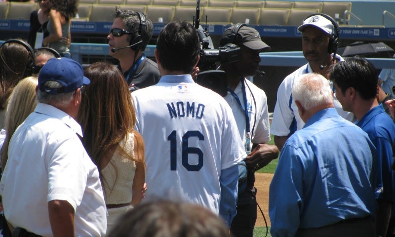 ドジャース野茂ボブルヘッドと始球式。ボブルヘッドとは？ | LA香歩ブログ