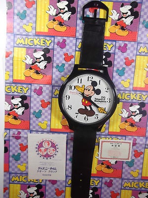 トイストーリー アンディの部屋 ミッキーマウスの腕時計型壁掛け時計7