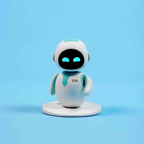 Eilik – Your Playful Desktop Robot Companion with a Big