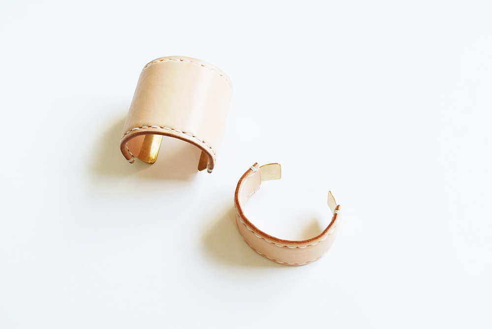 not lying jewelry bangle ：Hender Schemeのアクセサリー | SUNNY