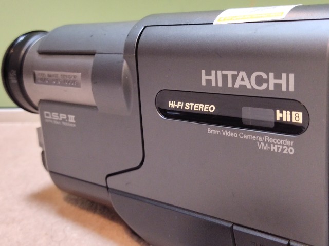 HITACHI VM-H720