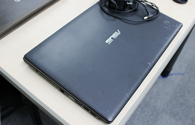 電源の入らないノートPCを買って直せるかチャレンジ ASUS X551M 分解