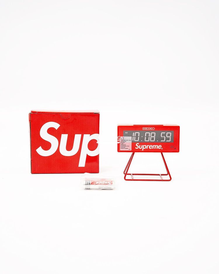 Supreme Seiko Marathon Clock Red | Senikersku