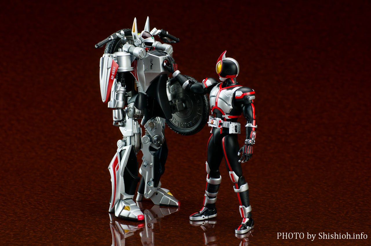 レビュー】バンダイ 魂ウェブ商店 S.H.Figuarts オートバジン＆仮面