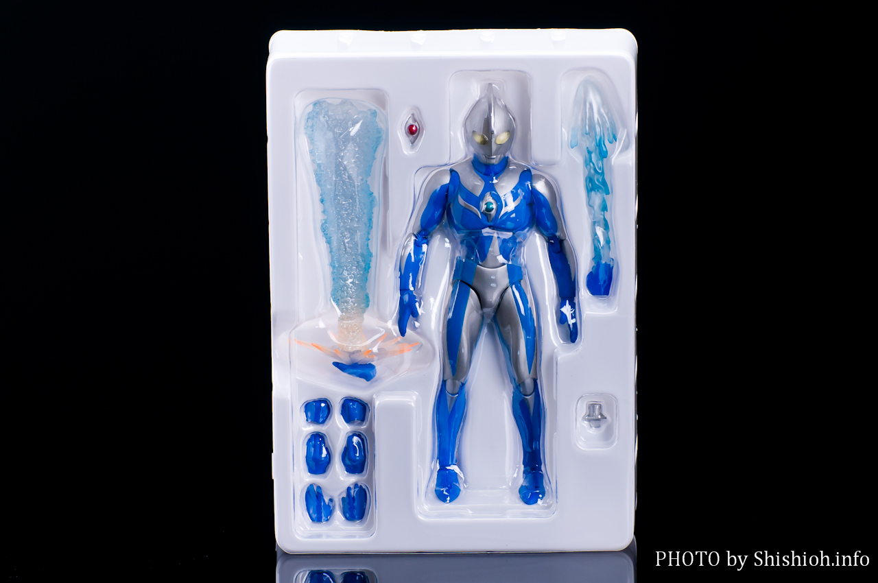 レビュー】 バンダイ 魂ウェブ商店 ULTRA-ACT ウルトラマンコスモス