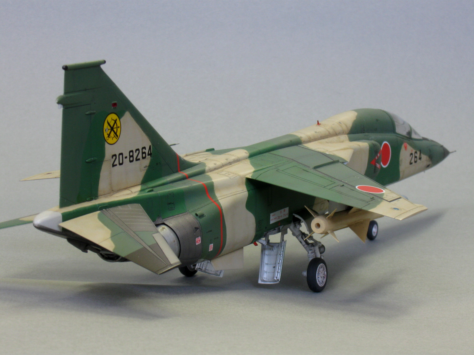 ハセガワ 1/48 三菱 F－1 支援戦闘機 4/18: モケモケ