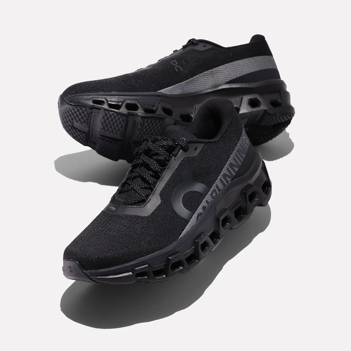 オン / クラウドモンスター 2 – Run boys! Run girls!