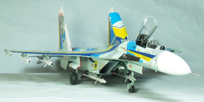 ハセガワ スホーイ Su-27 フランカー