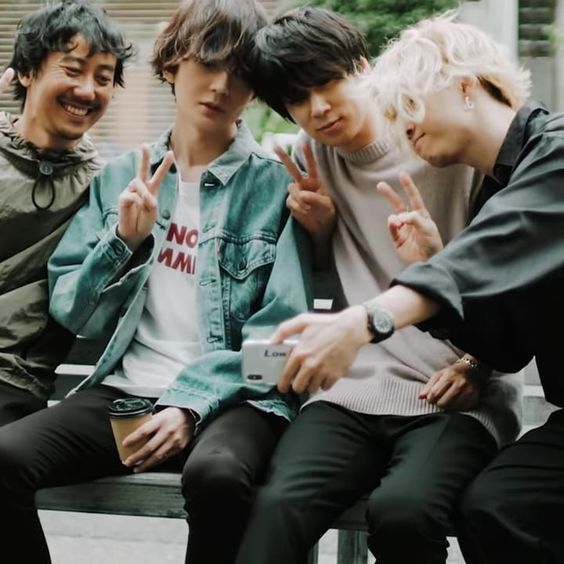 藤原基央の私服ファッション特集！愛用ブランド別コーデ〜香水