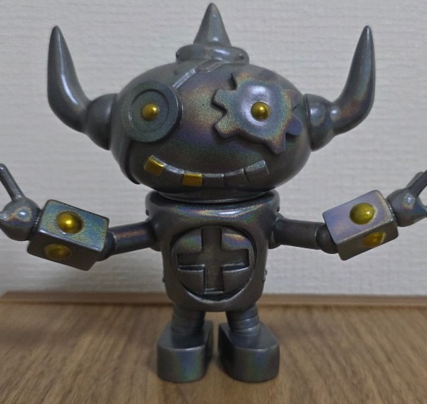 バケタン2号 レトログレー | ソフビマニア - 日本最大のソフビ検索