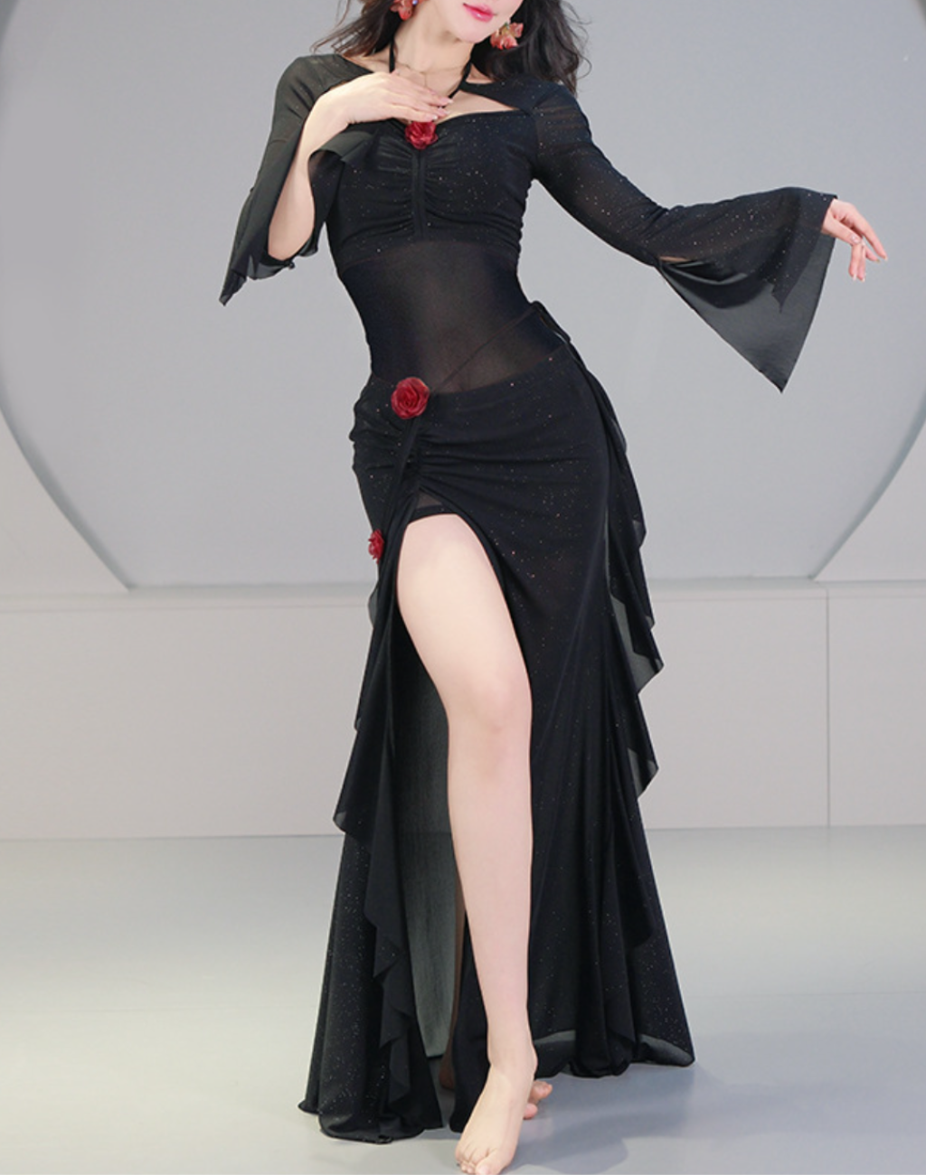 送料無料】ローズが印象を添える2wayセットアップ｜ベリーダンス衣装に