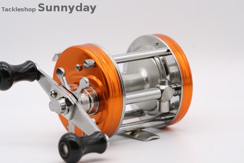 アブガルシア アンバサダー 6500 CS ロケット サンセットオレンジ