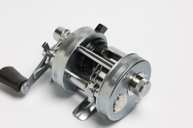 アブガルシア アンバサダー 2500C 770300（02） 注意 – Tackle Shop