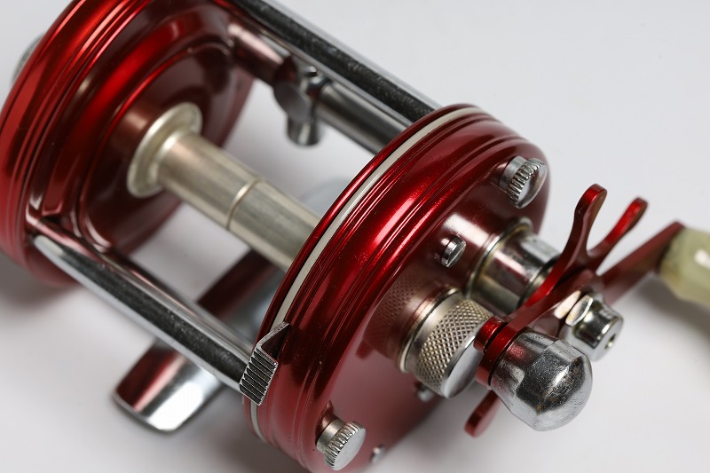 アブガルシア アンバサダー 6000 4スクリュー 60年？ ノンフット