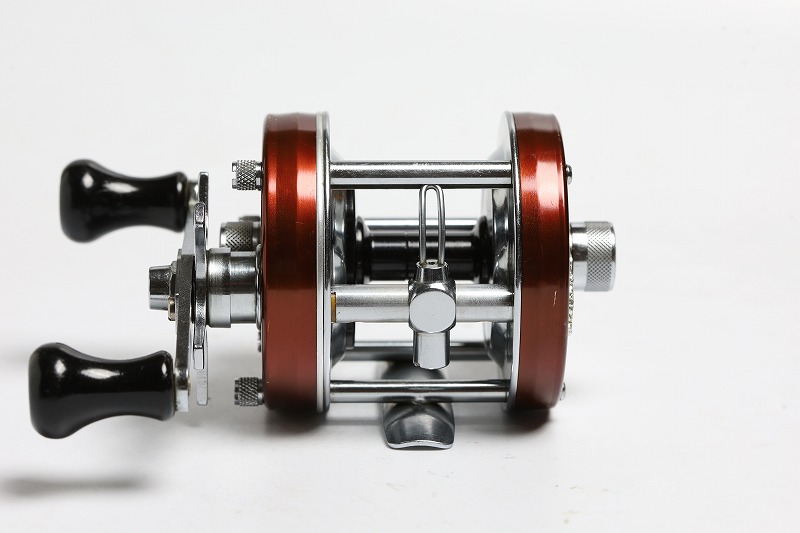 アブガルシア アンバサダー 5500 ブラウン 760601（02） – Tackle Shop