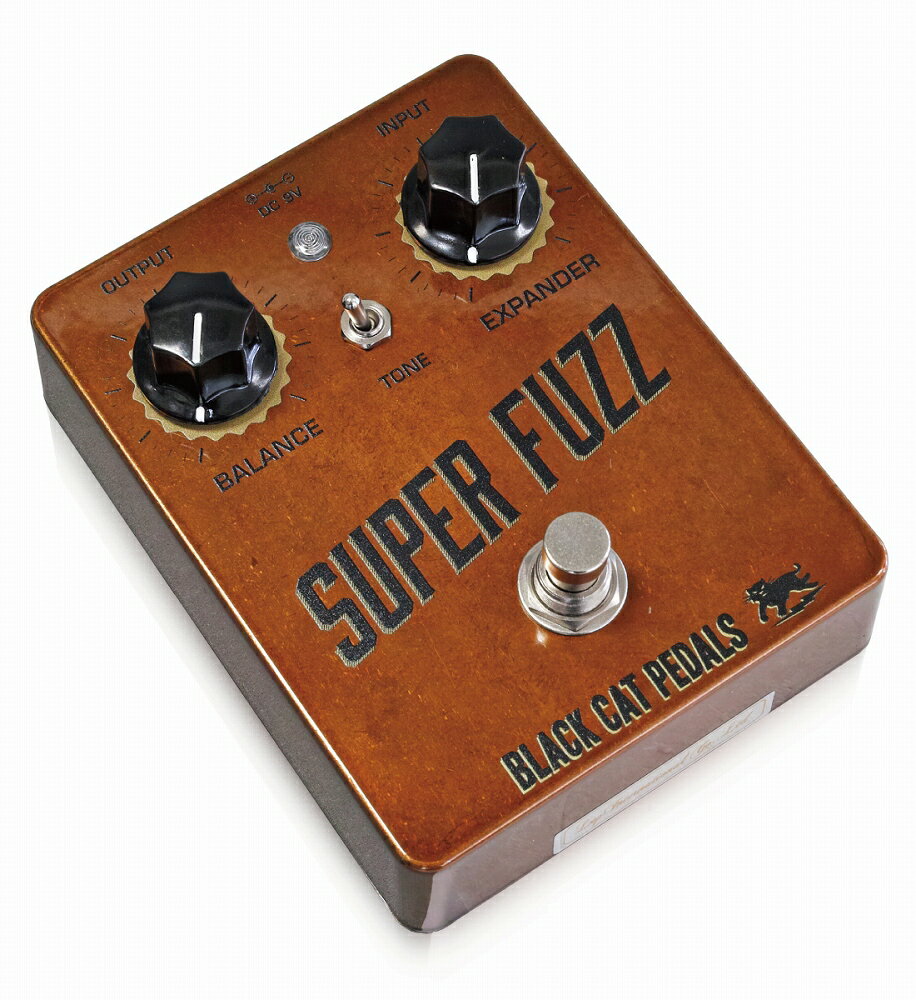 伝統の国産ファズを高次元に再現！人気のBlack Cat Super Fuzzが装い